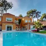 Luxury Aroeira Villa *