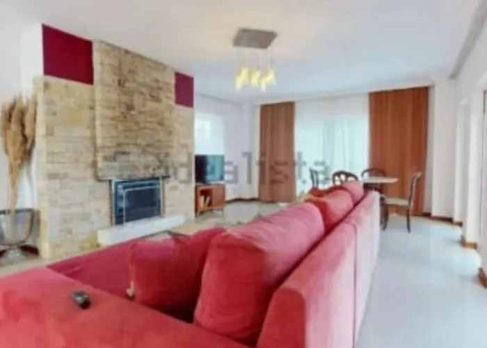 别墅 Luxury Aroeira *